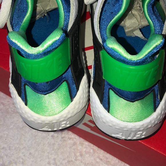 NIKE Air Huarache (Scream Green) Size 8 - Picture 5 of 8